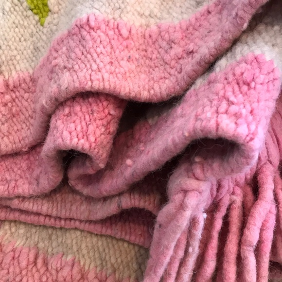 SALE-Vintage Flower Power Rug - Picture 7 of 9